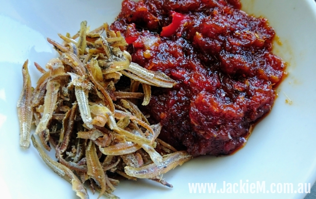 Sauce Sambal Ikan Bilis - Sauce Piquante Aux Anchois Séchés, Prête à Manger, Halal